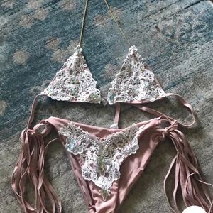 Lace bikini